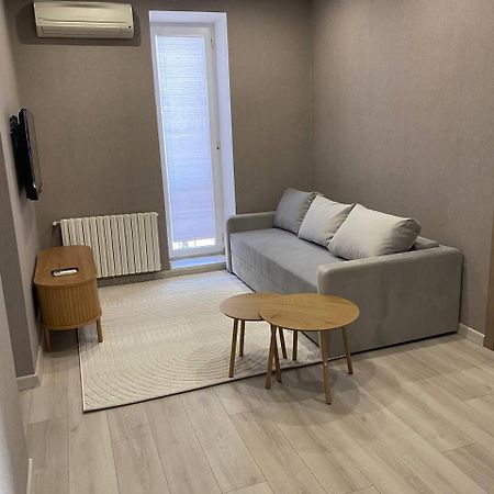 Apartpoltava Двокімнатні Апартаменти З Джакузі Біля Листопаду מראה חיצוני תמונה