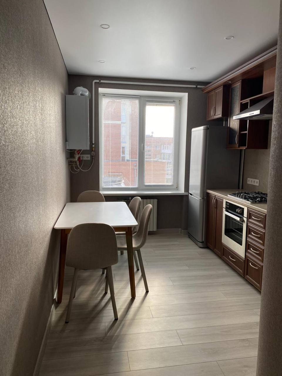 Apartpoltava Двокімнатні Апартаменти З Джакузі Біля Листопаду מראה חיצוני תמונה